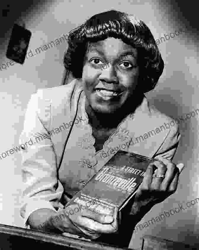 Gwendolyn Brooks, A Pulitzer Prize Winning American Poet Known For Her Powerful And Evocative Verse Capturing The African American Experience Love In Autumn Other Poems: Inspirational Verse From A Female Pioneer For Modern Poetry